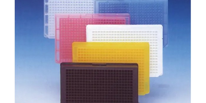 我應(yīng)該選擇哪些板進(jìn)行熒光和發(fā)光測量？